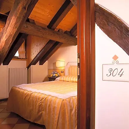La Contrada Dei Monti Orta San Giulio