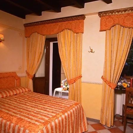 La Contrada Dei Monti 3*